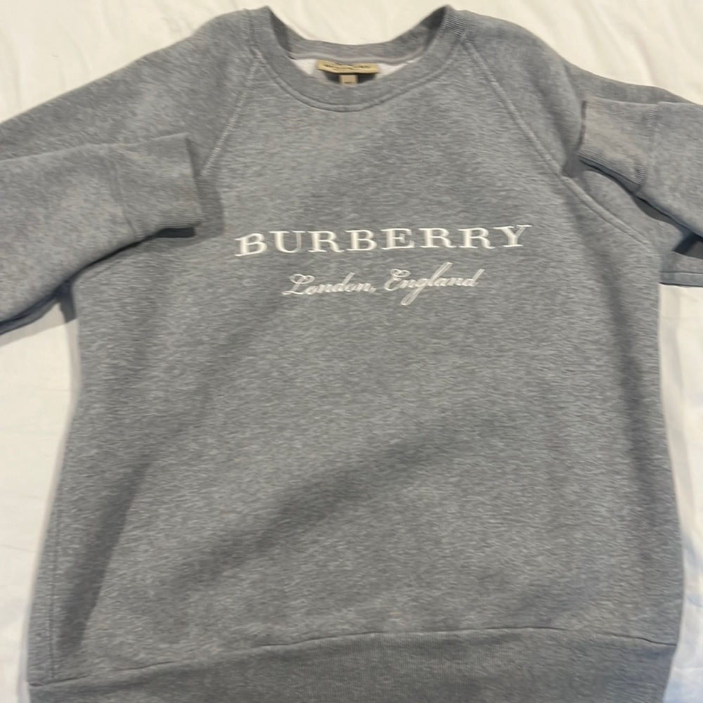 Burberry sweater